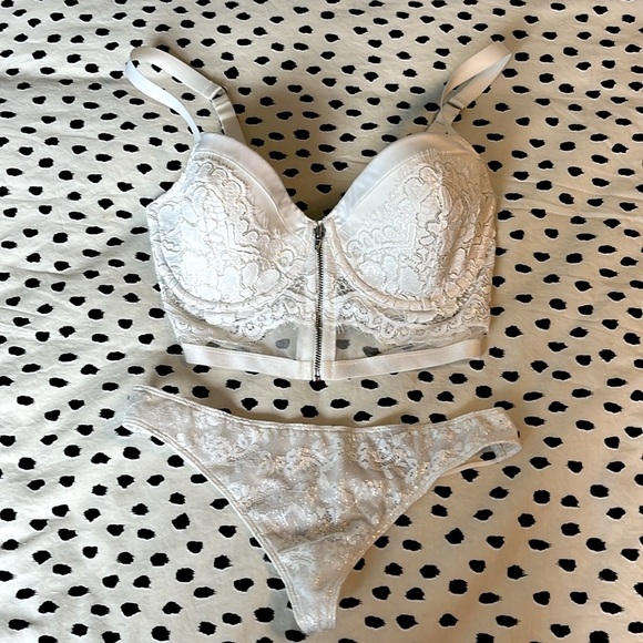 Victoria Secret Holiday Sparkle Set (limited edition Holiday 2016) - Picture 3 of 6